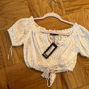 🏝NWT Nasty Gal - white crop top. NWT🏝